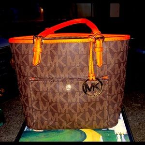Michael Kors Jet Set travel Tote Tangerine